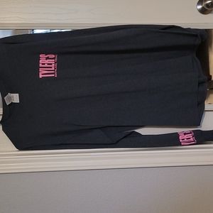 Long sleeve Tylers shirt